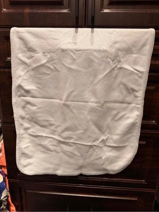Baby blanket Soft Plain White Blanket NO STAINS OR WEAR Baby Blanket 26”x22 1/2”