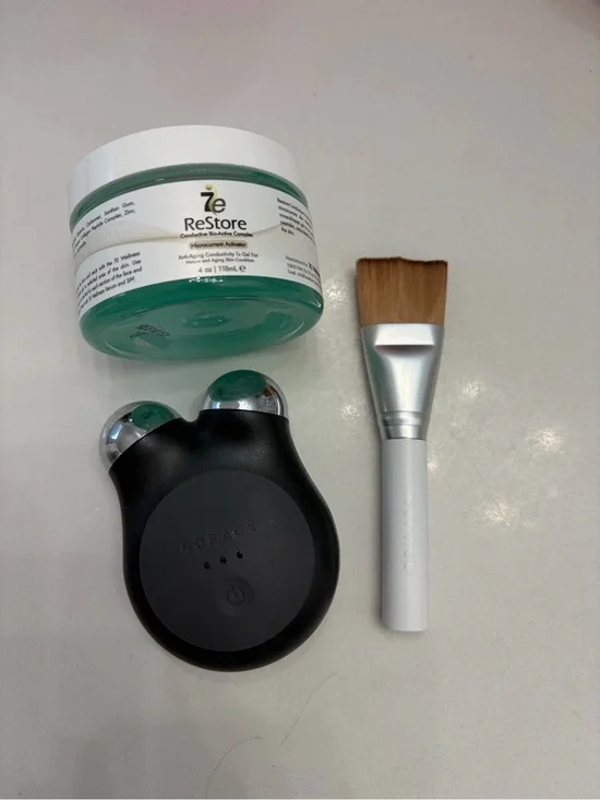 NuFACE Mini + NuFACE application brush and ReStore microcurrent activator
