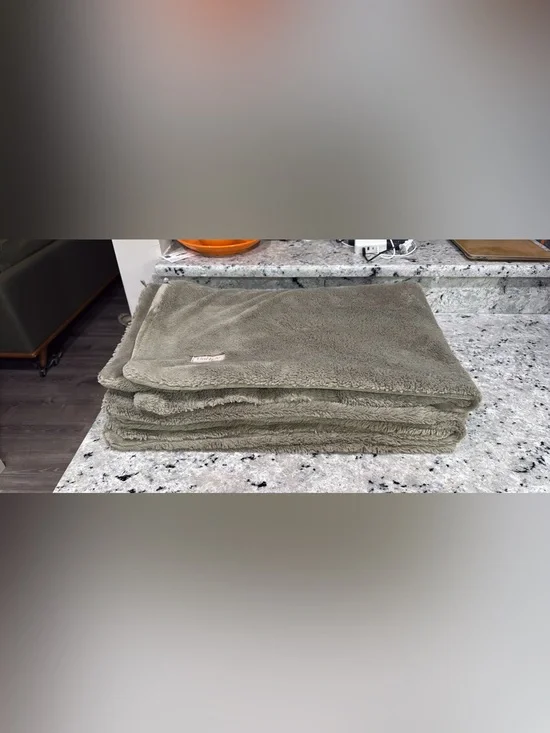 Unhide Lil Marsh Blanket Bundle — Taupe Ducky