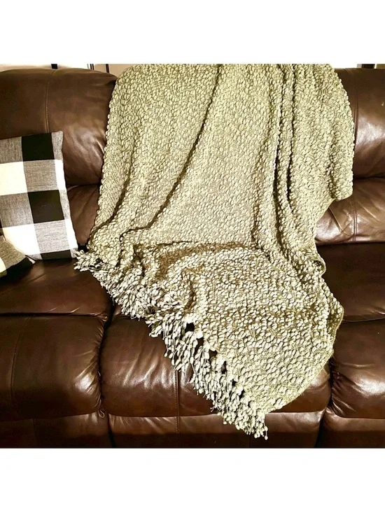 WELL DRESSED HOME Collections Cozy Throw Blanket