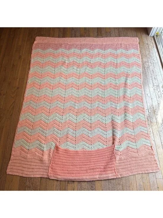 Handmade Knit Crochet Blanket Throw w/ Foot Pouch Pocket White Pink 66