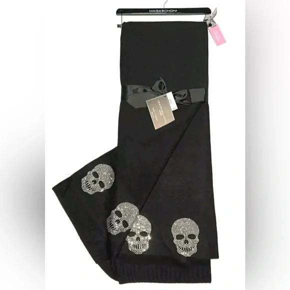 NWT Magaschoni Home Beaded Rhinestone Skull 50 x 70 Oversized Blanket Halloween