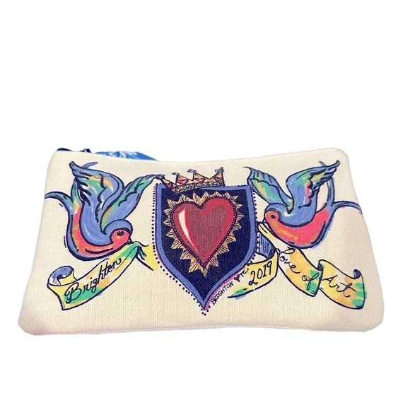 BRIGHTON CANVAS 2019 LOVE OF ART ZIP ART HEART SMALL STASH POUCH MAKEUP CASE