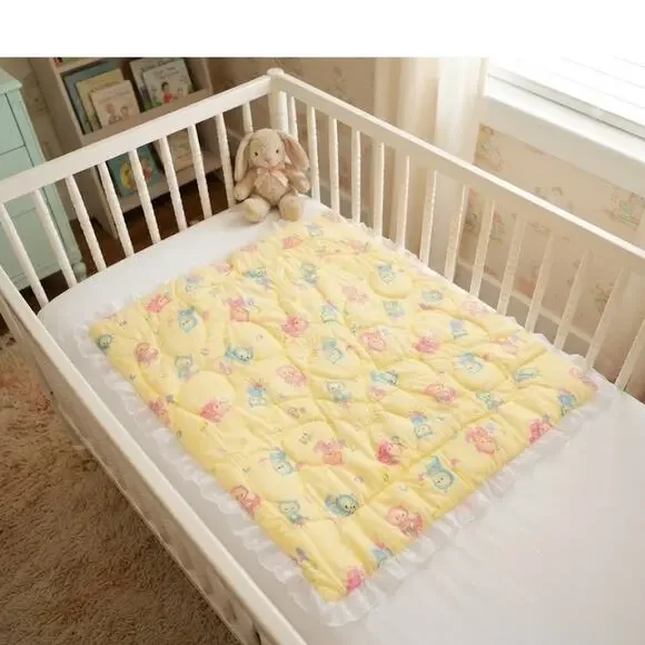 Vintage Standard Mattress Co Baby Quilted Baby Blanket Yellow Ruffle Kittens