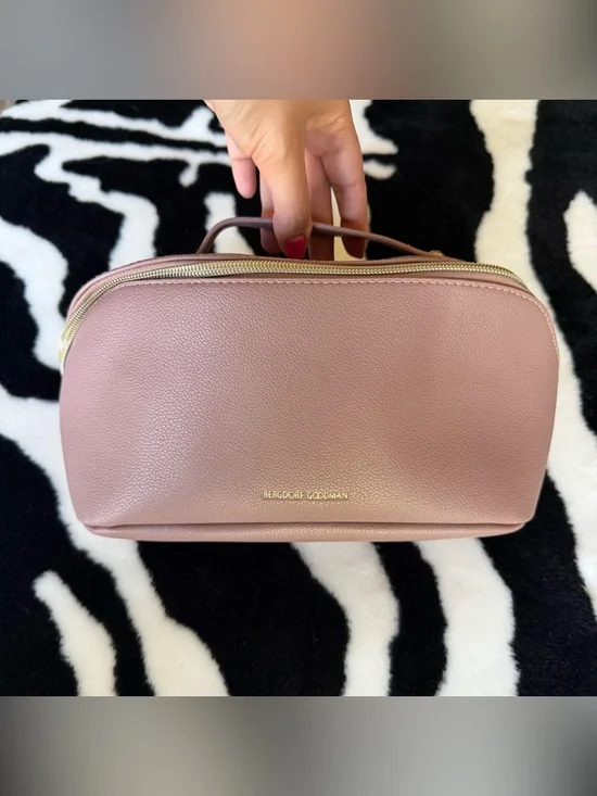Bergdorf Goodman Lilac Large Travel Makeup Bag gold hardware Cosmetic Case