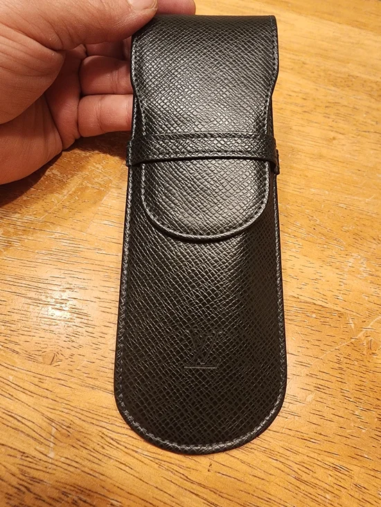 Louis Vuitton Taiga leather Étui Stylo pen case in Forest Green