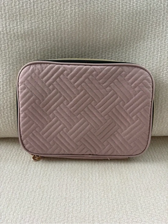 BAGSMART Quilted Electronic Organizer Travel Cable Case Blush Pink