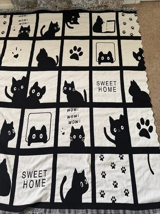 Black & White Cat Throw Blanket