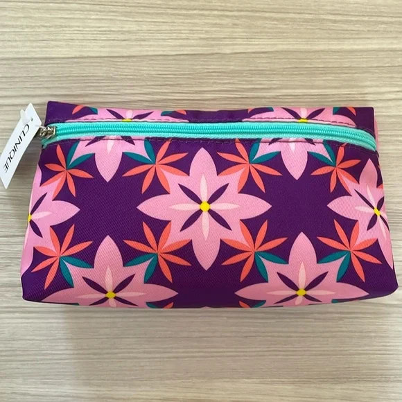 💄👛 2/$15 or 3/$20 Clinique Cosmetic Bag