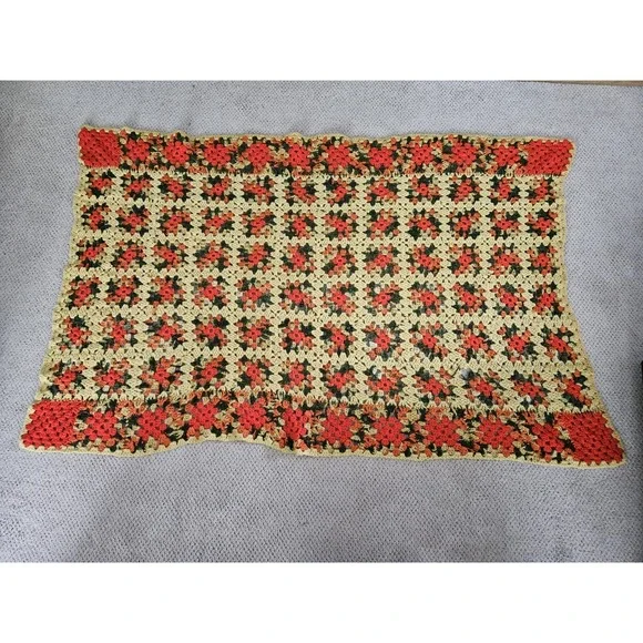 VTG Afghan Crocheted Granny Square Orange Green Cream Throw Blanket‎ 43.5