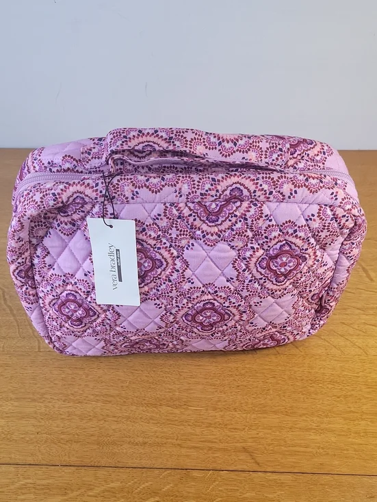 Vera Bradley Pink Quilted Medallion Print Cosmetic Case NWT