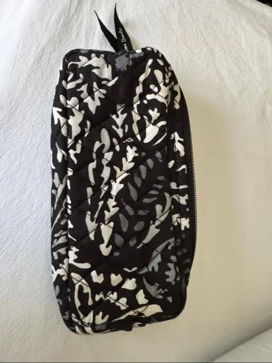 Vera Bradley Black & White Quilted Zip small Pouch
