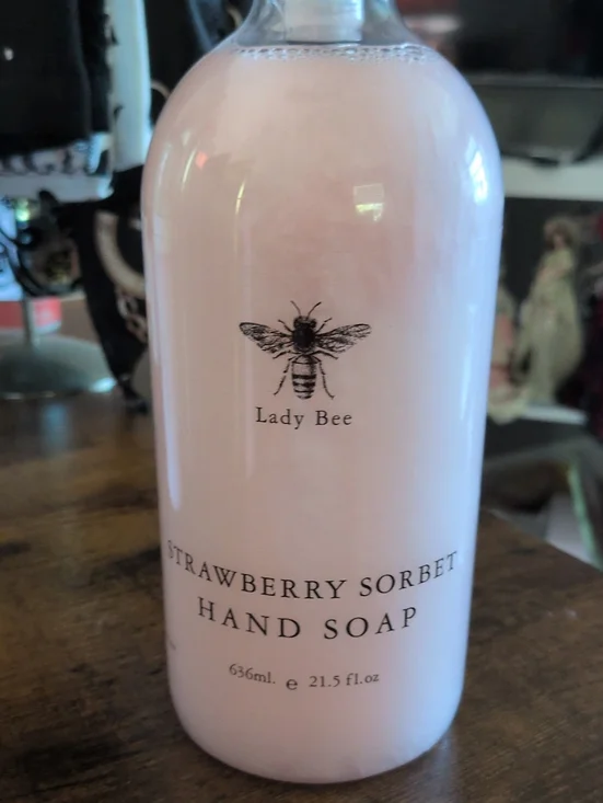 LADY BEE Strawberry Sorbet Hand Soap -