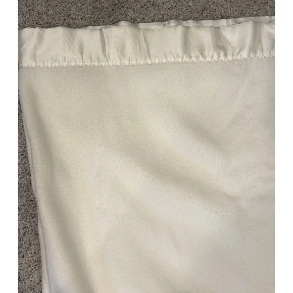 Vintage 1987 Satin Trim Fleece Thermal Blanket Ruffled Edge Cream USA Made Twin