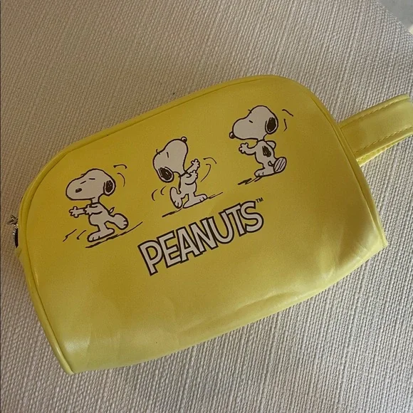 PEANUTS- Snoopy Travel Pag/Pouch/Cosmetic Bag/Organizer (UNISEX)