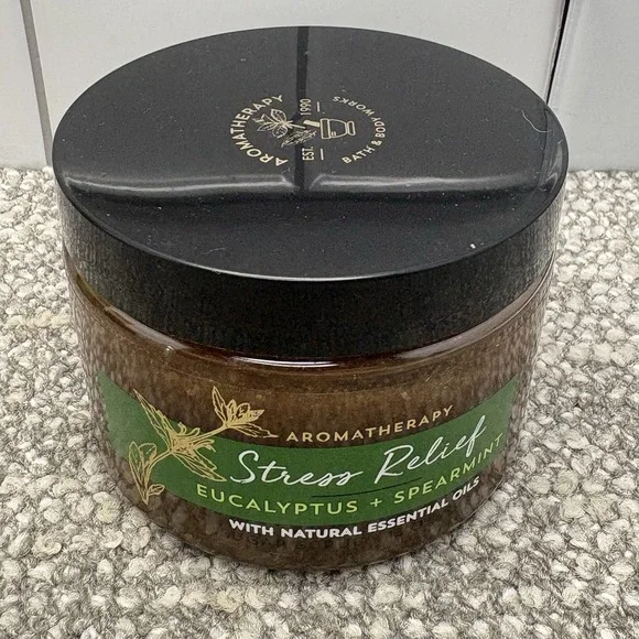 Bath & Body Works Aromatherapy STRESS RELIEF Eucalyptus Sugar Scrub 13 oz NEW