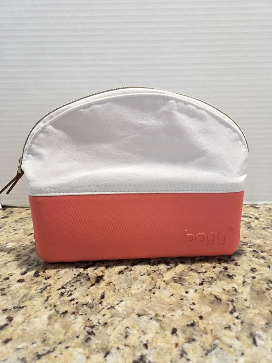 Beauty and the Bogg Bag Coral Makeup Bag Waterproof Travel Pouch Canvas NWOT