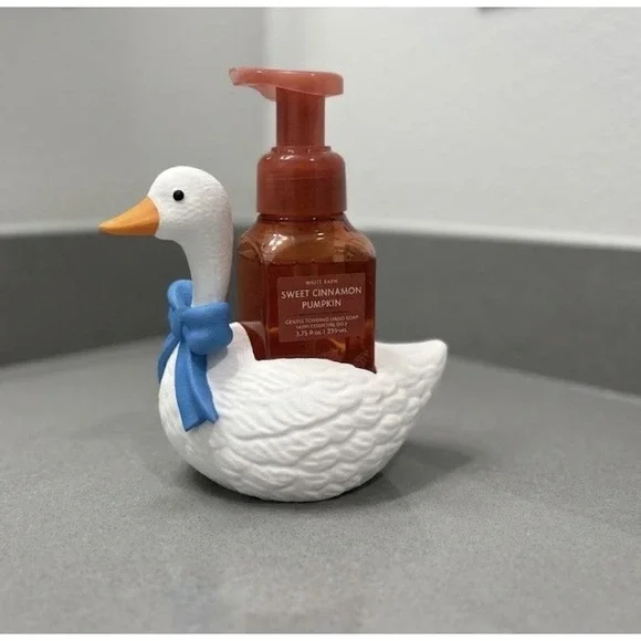 Blue Ribbon Goose Bath and Body Works Foaming Soap Holder 3D Printed