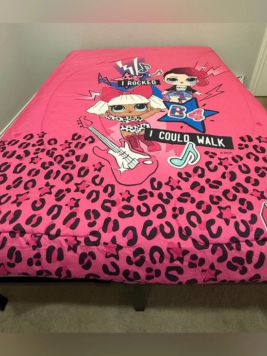 L.O.L. Surprise Reversible Twin/Full Comforter Pink Purple 72x86