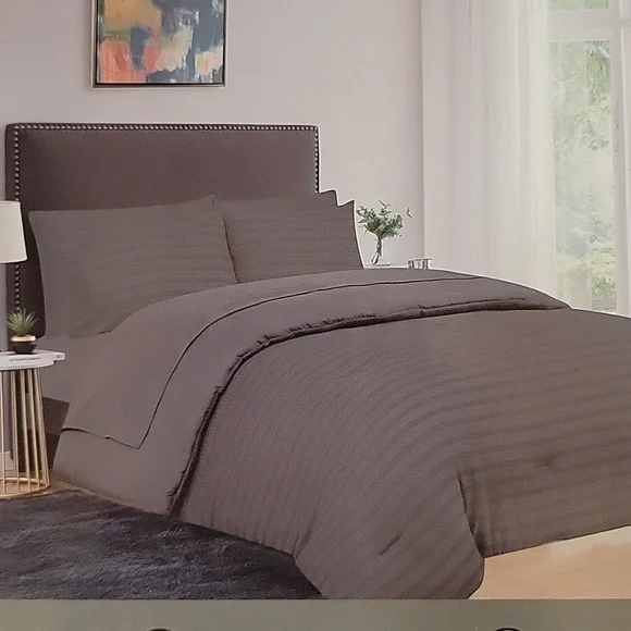 Newspin Dark Gray Waffle Comforter set Queen 7pc bed in bag All Season NEW …