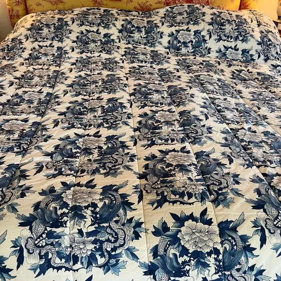 Ralph Lauren Blue and White Floral Dragon  Comforter