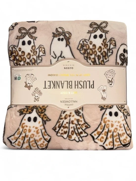 Envogue Plush Halloween Blanket in Beige with Leopard Ghosts