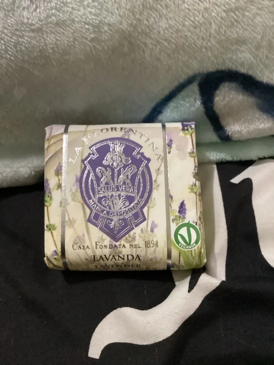 La Fiorentina Lavender Bar Soap - Purple & Cream Packaging