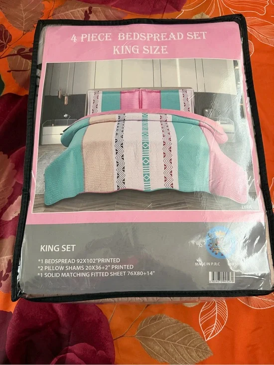4-Piece King Bedspread Set in Pink & Teal