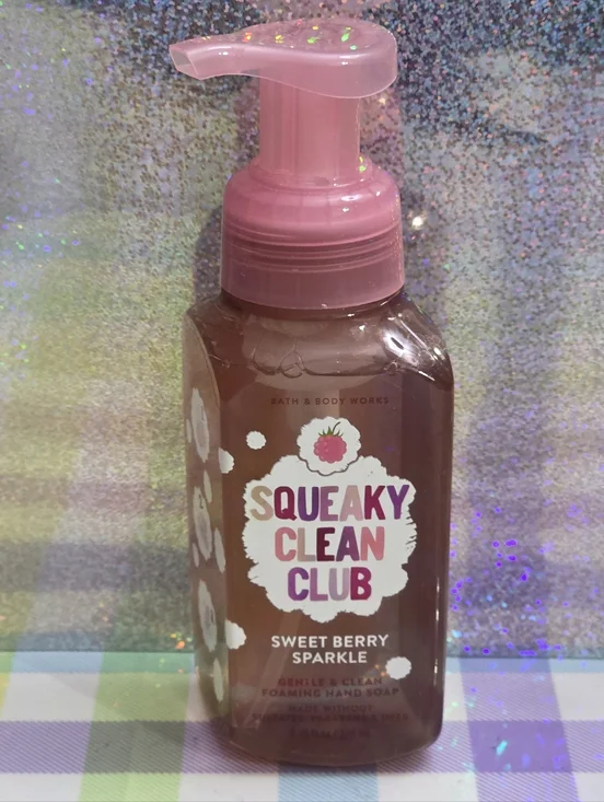 Bath Body Works Sweet Berry Sparkle Gentle Foaming Hand Soap 8oz NEW RARE