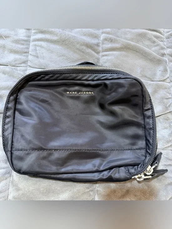 Marc Jacobs Black Nylon Cosmetic Bag Travel Makeup Case Leather Trim Double Zip