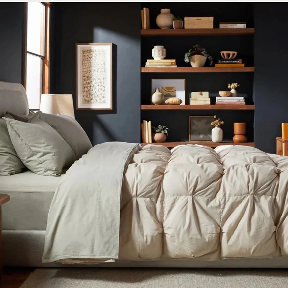 PARACHUTE Organic Cotton Puff Comforter $339 LIKE NEW BONE Full / Queen