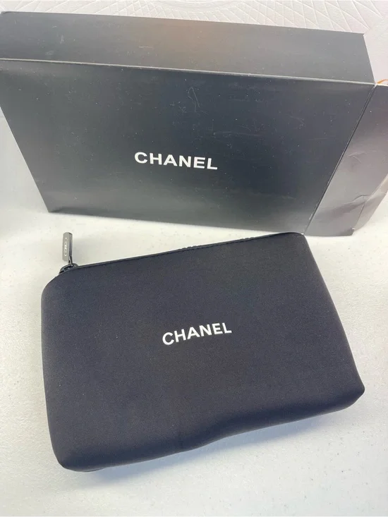 CHANEL beauty Black Logo Zip cosmetic Pouch