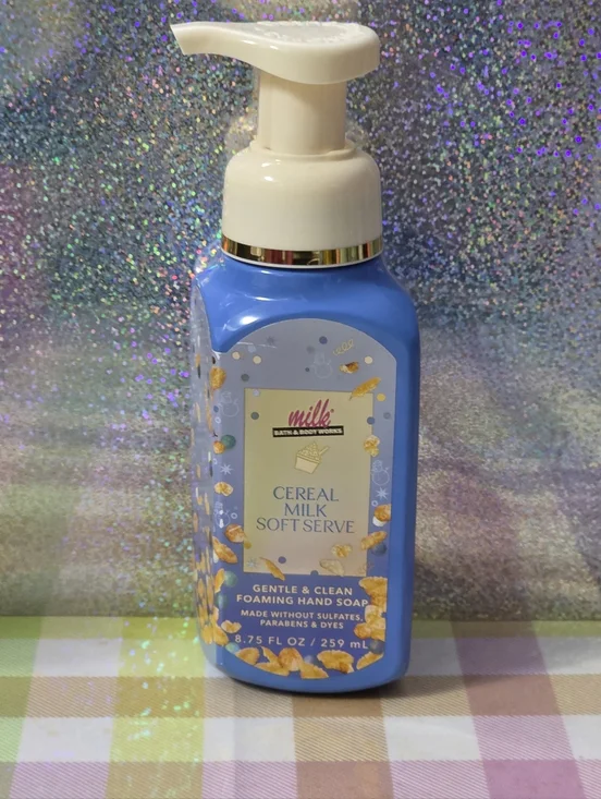 Bath & Body Works Cereal Milk Soft Serve Foaming Hand Soap 8oz NEW RARE