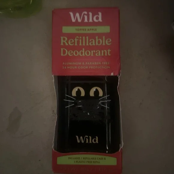 Wild Cosmetics Refillable Black Cat Case Toffee Apple Deodorant Exp 8/28 NEW