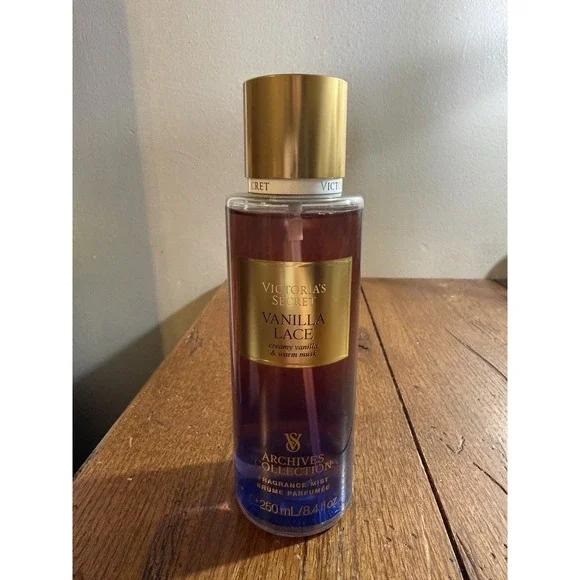 Victoria's Secret Vanilla Lace Fine Fragrance Body Mist Spray 8.4 fl oz New
