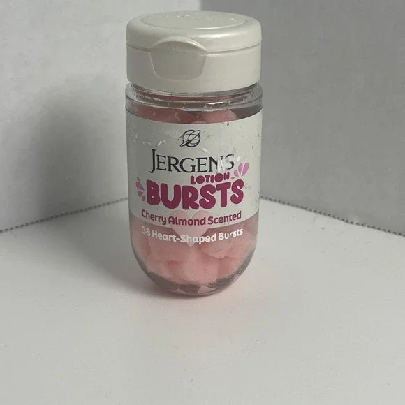 Jergens Cherry Almond Lotion Bursts Heart Shaped 38 Count Pink 29605