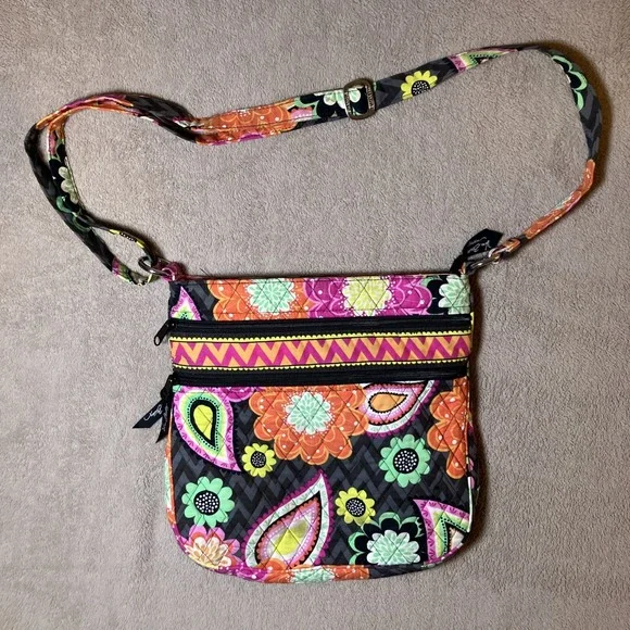 Vera Bradley Women's Paisley Pattern Crossbody‎ Bag Multiple Pockets Adjustable