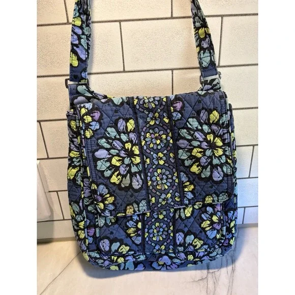 Vera Bradley Quilted Crossbody Messenger Bag Blue Purple Floral Adjustable Strap