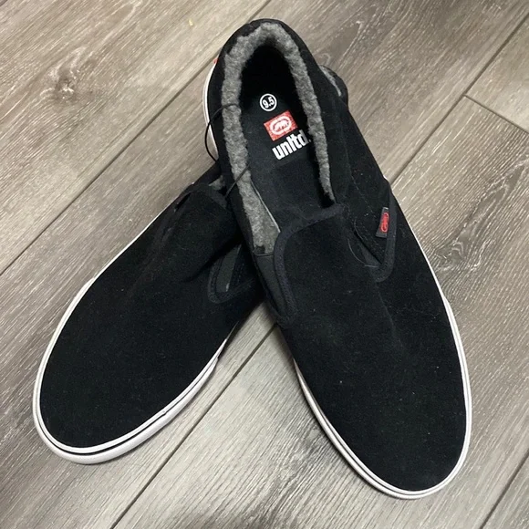 NWOT! UNLTD‎ Tan Loafers Slip-On Sneakers