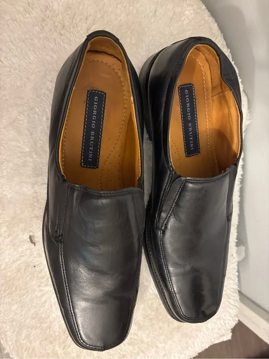 Giorgio Brutini Black Slip-On Leather Loafers with Tan Lining