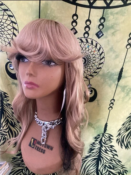 Classic #27/613 Blonde Layered Wig with Side-Swept Bangs