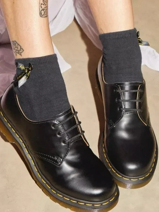 Black leather Dr. Martens 1461 platform shoes in US 8 #platform #drmartens