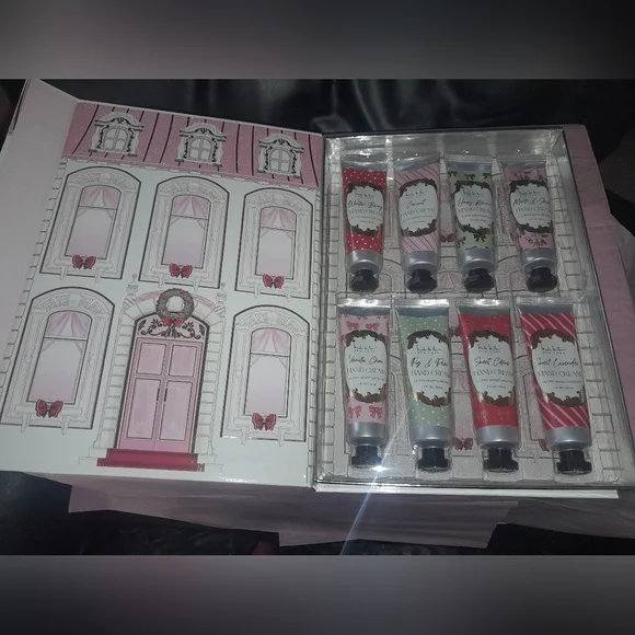 NEW Luxury Hand Cream Gift Set Of 8 In Gift Box