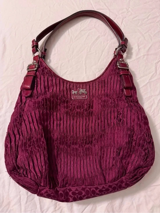 Coach Madison Maggie burgundy shoulder bag