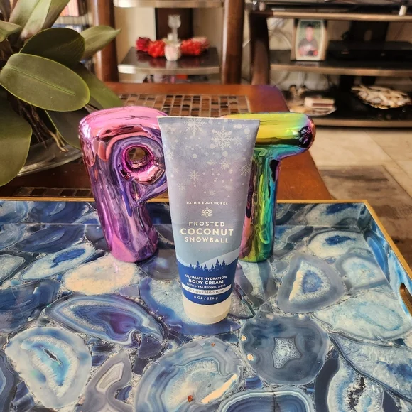 Bath & Body Works Frosted Coconut Snowball Ultimate Hydration Body