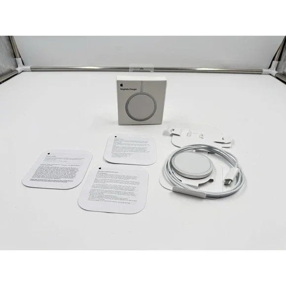 Apple Magsafe Charger Wireless Charger‎ With Fast Charging Capability