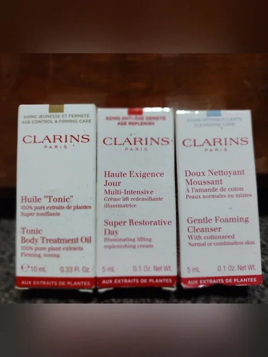 Clarins  Body Oil Super Restorative Skincare & Gentle Foaming Cleanser Trio Set