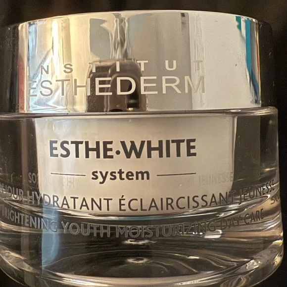 New Esthe-White System - Institut Esthederm - Day moisturizer Cream