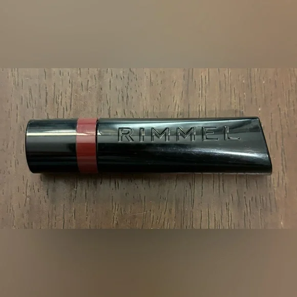 RIMMEL The Only One Lipstick No.820 Oh So Wicked New 0.11 oz Blackened Cherry‎