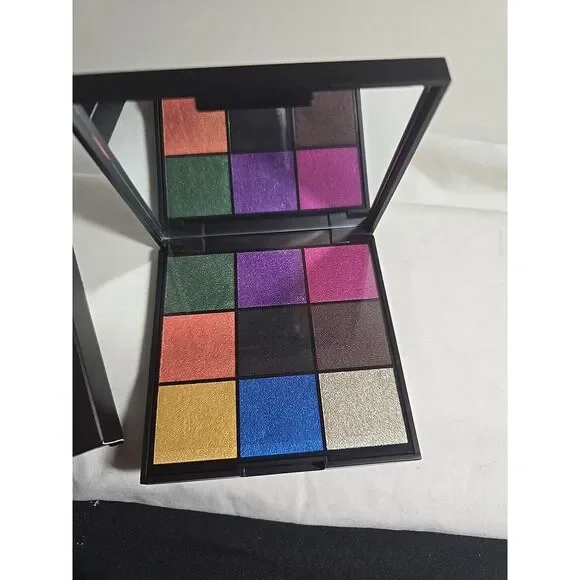 Avon‎ FMG Cashmere  Eyeshadow  Pallette Enchanted Eyes